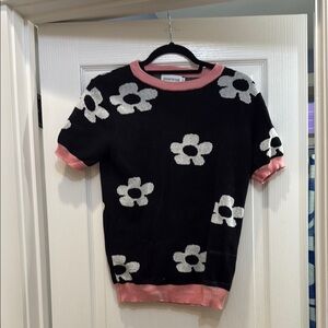Oxnit Black and Pink Floral Women's Sweater